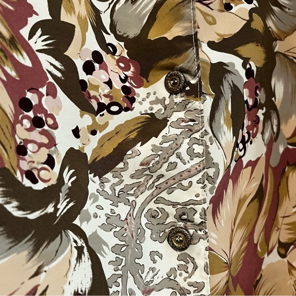 HER | Vintage Floral Button Up Shirt - Picture 6 of 15